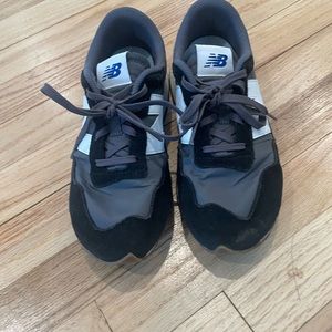 BLACK NEW BALANCE 238 BIG KIDS SIZE 5